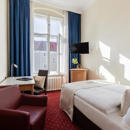 Novum Gates Charlottenburg Hotel 3*