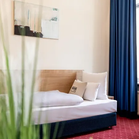 Hotel Novum Gates Charlottenburg 3*