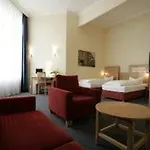 Novum Gates Charlottenburg Hotel 3*